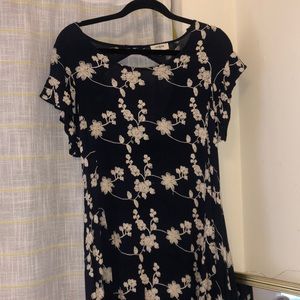 Fun Umgee navy blue floral dress!